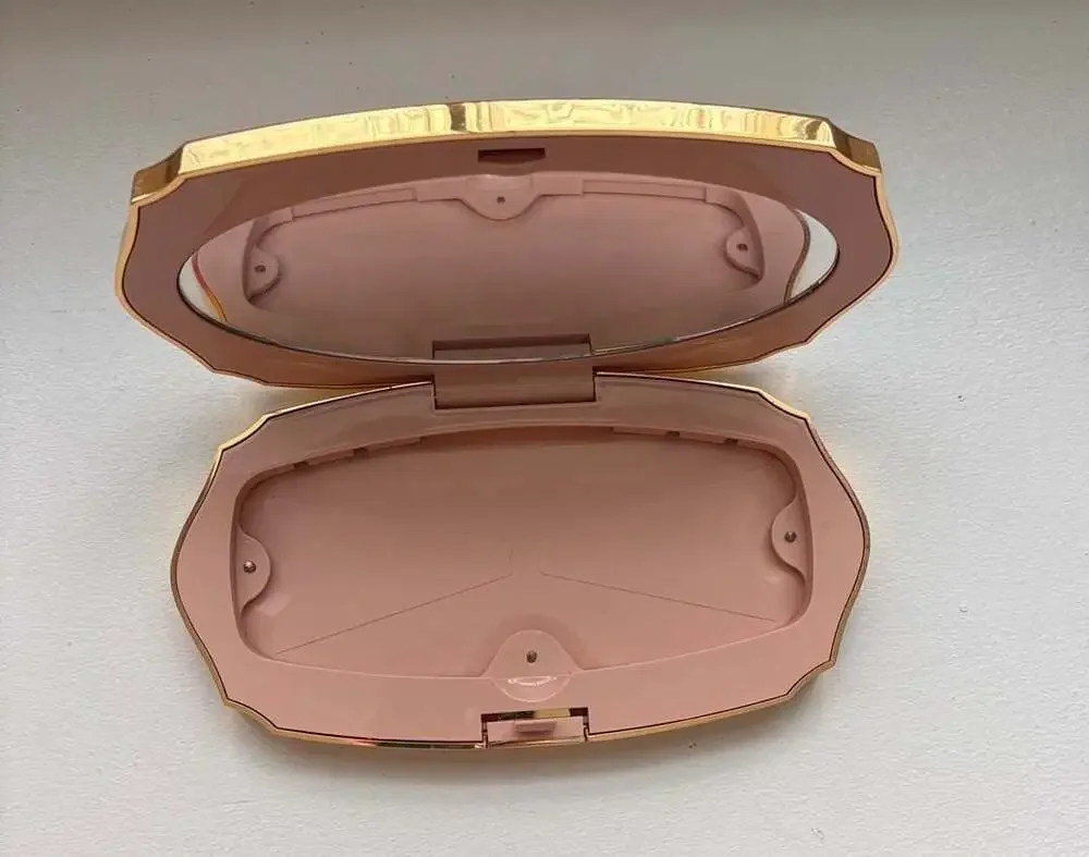 Gucci Beauté Des Yeux Gorgeous Flora Eyeshadow Palette Case (Empty)